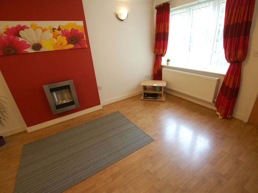 2 bed flat for sale in Hinchley Way, Swinton, Manchester M27, £145,000