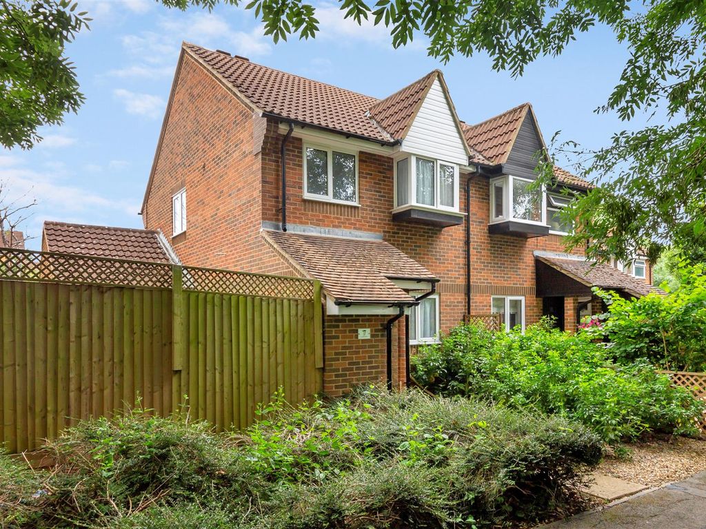 3 bed semi-detached house for sale in Lothersdale, Heelands, Milton Keynes MK13, £325,000