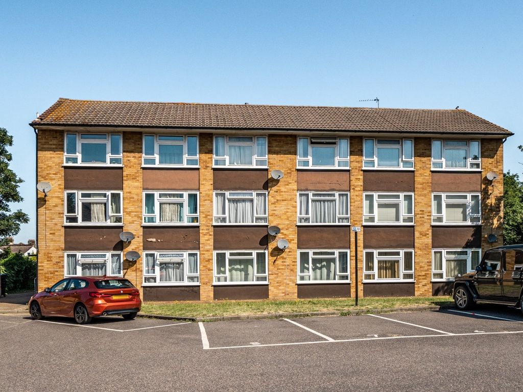 1 bed flat for sale in Southwood Road, London SE9, £235,000