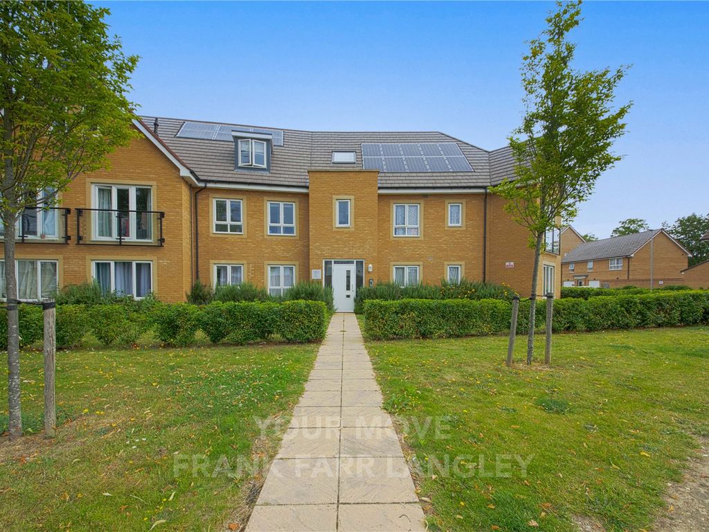 1 bed flat for sale in Kenyon Way, Langley, Berkshire SL3, £275,000