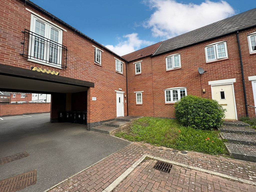 1 bed flat for sale in Cobble Close, Barrow Upon Soar LE12, £119,950