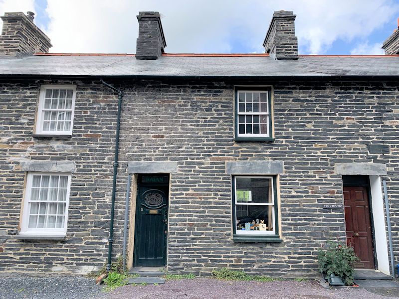 2 bed cottage for sale in Tan Y Bryn Street, Tywyn LL36, £160,000