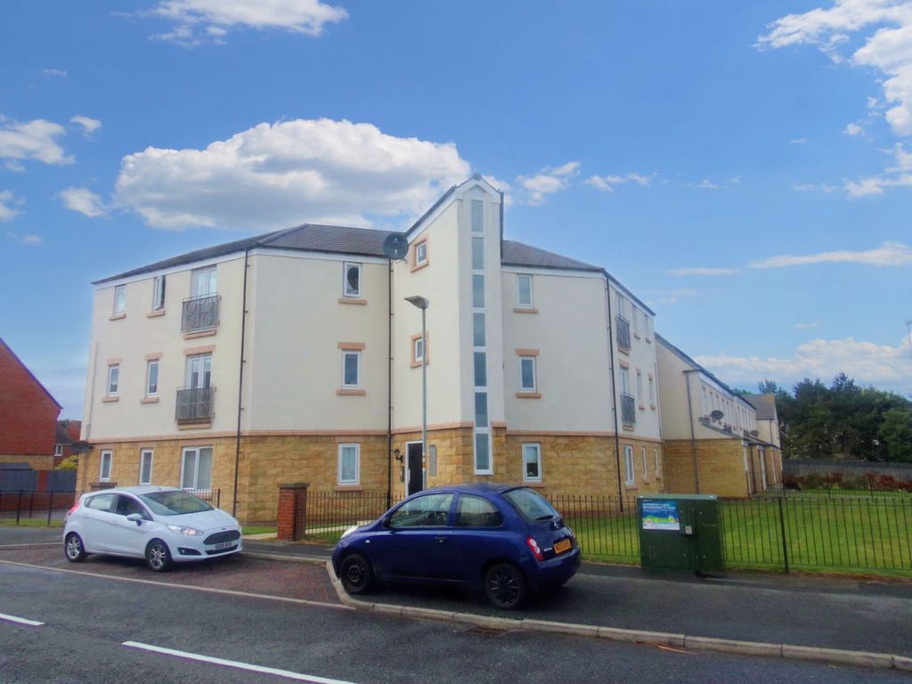2 bed flat for sale in Titania Court, Blyth NE24, £125,000