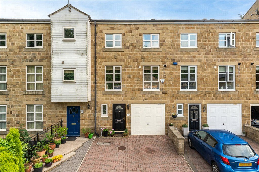 3 bed town house for sale in Stepping Stones, East Morton, West Yorkshire BD20, £265,000