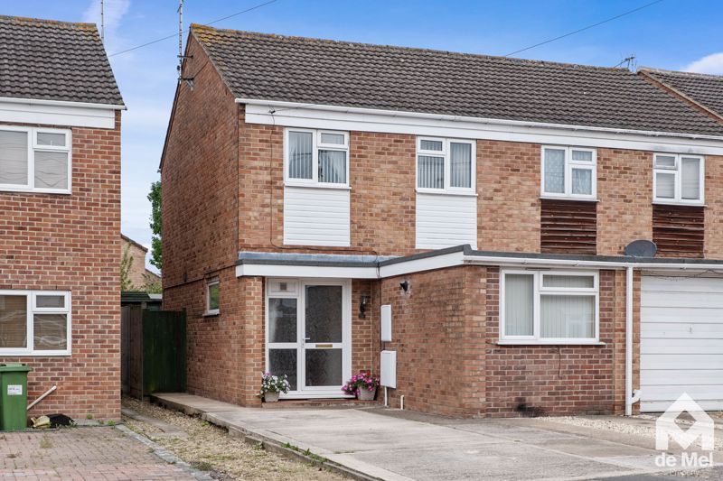 3 bed property for sale in Long Eights, Northway, Tewkesbury GL20, £275,000
