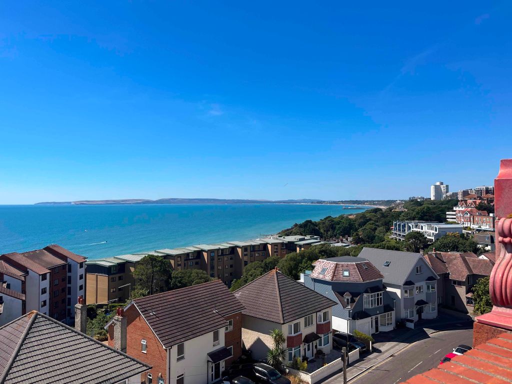 2 bed flat for sale in Sea Road, Boscombe, Bournemouth BH5, £249,950