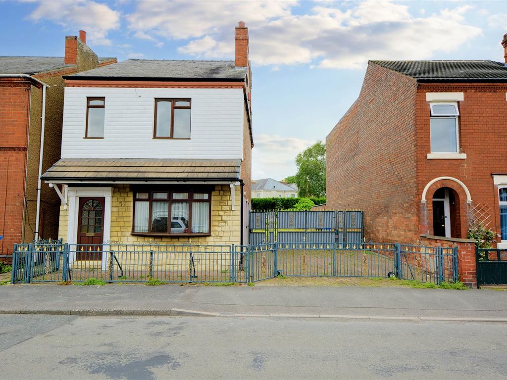 3 bed detached house for sale in Craig Street, Long Eaton, Nottingham NG10, £220,000