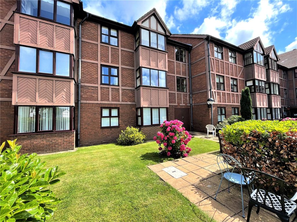 1 bed flat for sale in Tudor Court, Liverpool, Merseyside L19, £60,000