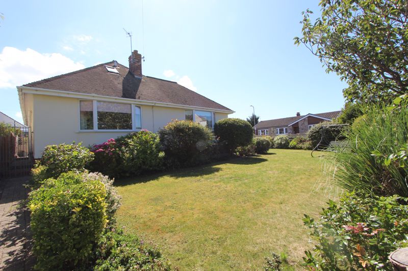 3 bed detached house for sale in Mossley Mount, Penrhyn Bay, Llandudno LL30, £329,950