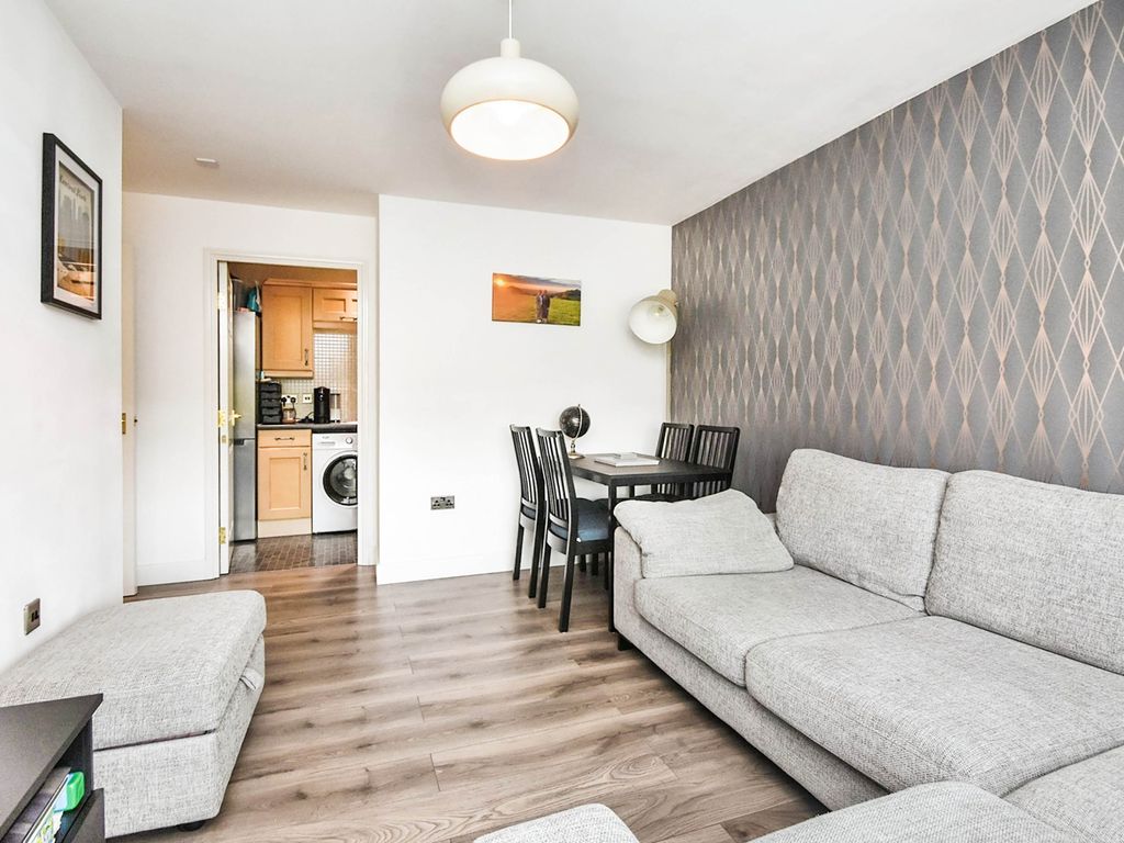 2 bed flat for sale in Chadwick Drive, Braintree CM7, £190,000