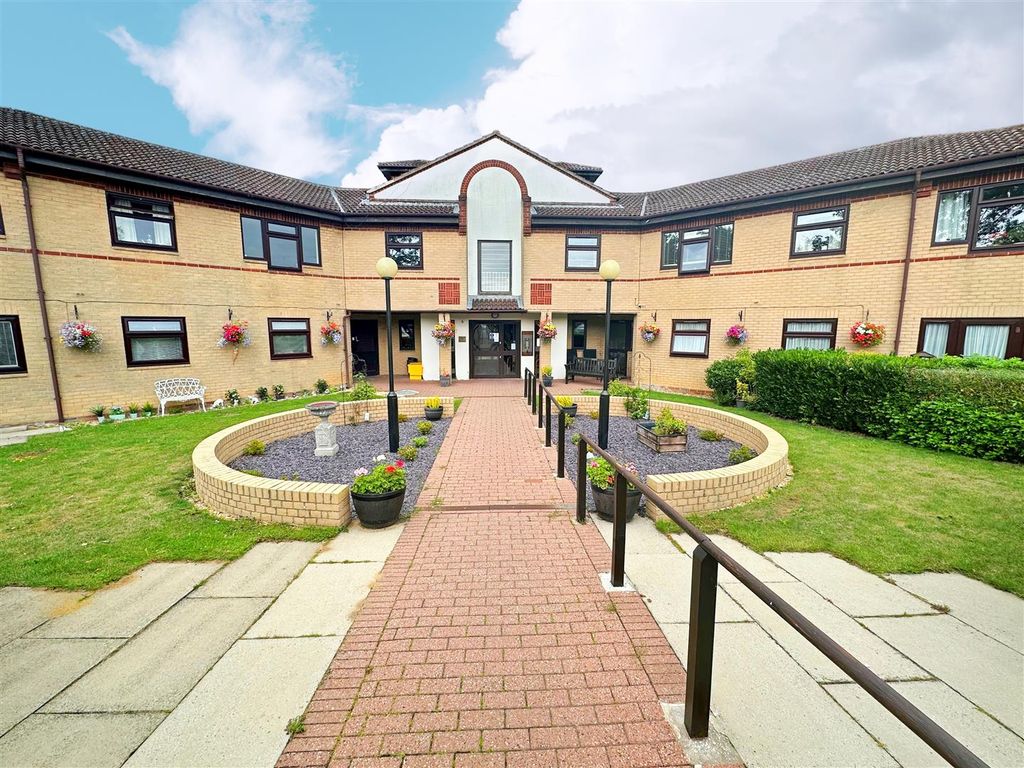 1 bed flat for sale in Home Ridings House, Heelands, Milton Keynes MK13, £80,000