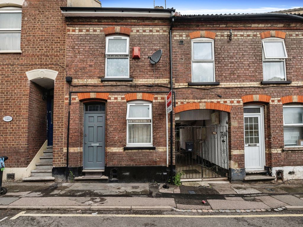 1 bed flat for sale in Princess Street, Luton, Bedfordshire LU1, £130,000