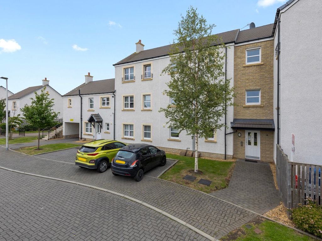 2 bed flat for sale in 16B, Thorny Crook Crescent, Dalkeith EH22, £160,000