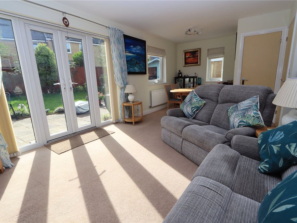 3 bed property for sale in Hambledines, Redhouse Park, Milton Keynes MK14, £251,250