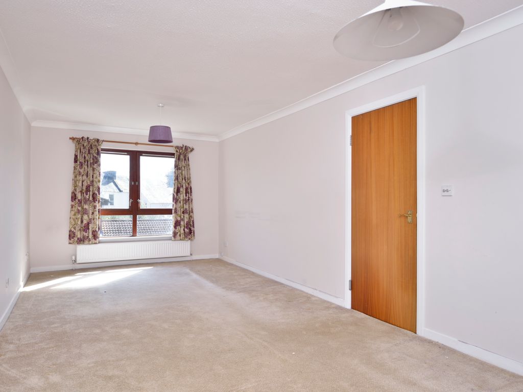 2 bed flat for sale in South Beechwood, Edinburgh EH12, £205,000