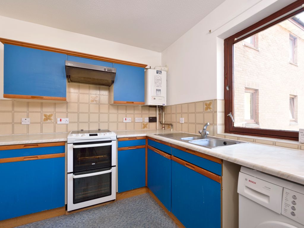 2 bed flat for sale in South Beechwood, Edinburgh EH12, £205,000
