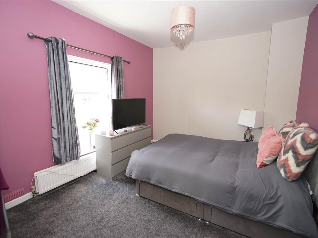 3 bed end terrace house for sale in Victoria Grove, Bolton BL1, £145,000