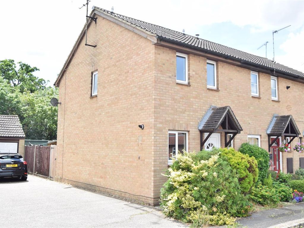 2 bed property for sale in Chelmsford CM1, £310,000