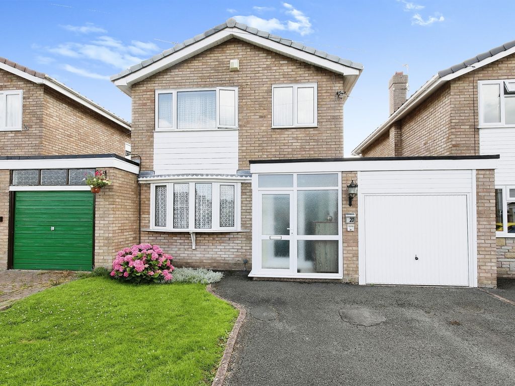 3 bed detached house for sale in Llandovery Close, Winsford CW7, £170,000