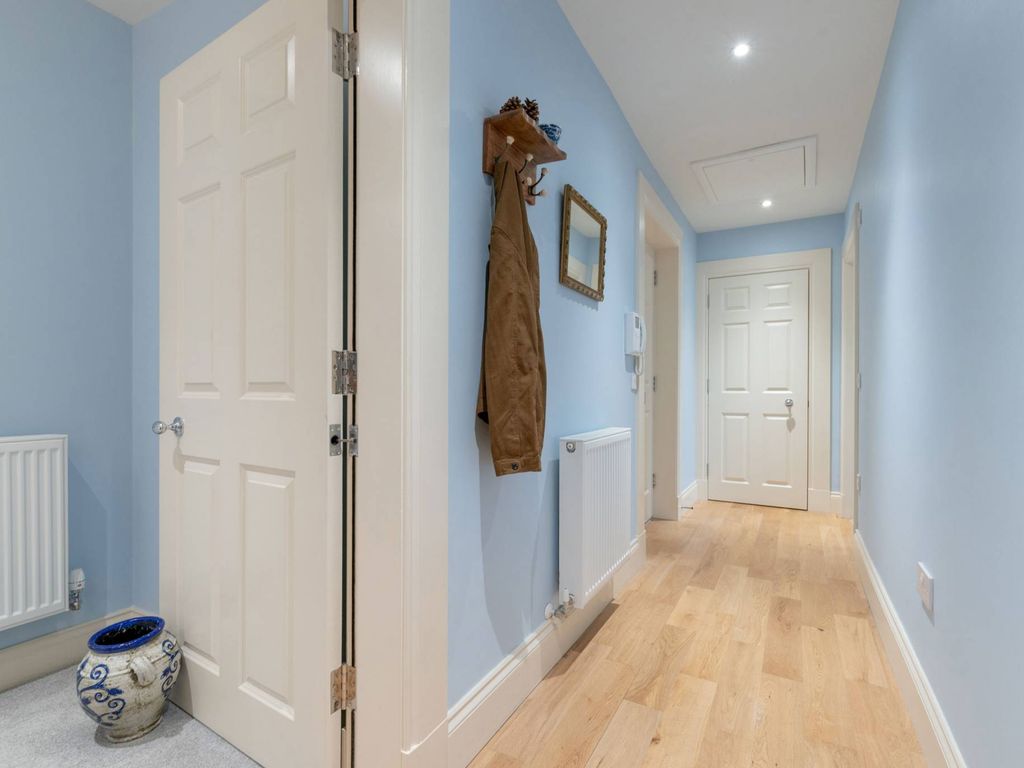 1 bed flat for sale in Bernard Street, Leith, Edinburgh EH6, £195,000