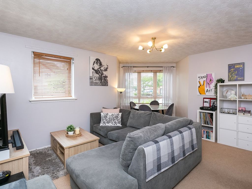 1 bed flat for sale in Carnbee Crescent, Liberton, Edinburgh EH16, £140,000