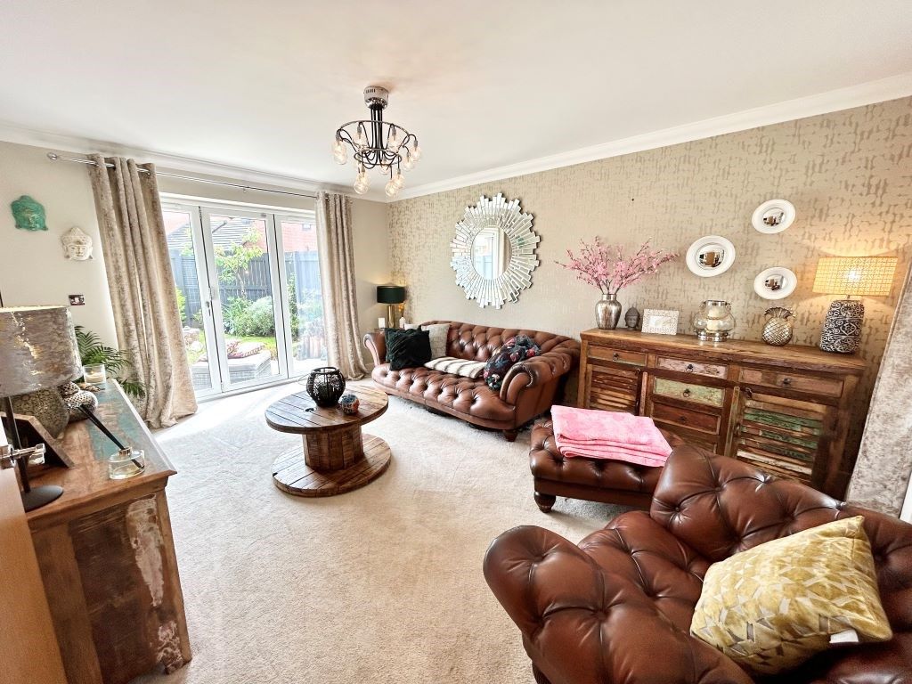 3 bed detached house for sale in Hurst Lane, Auckley, Doncaster DN9, £265,000