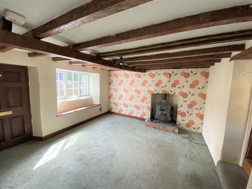 2 bed cottage for sale in Silver Street, Chacombe, Banbury OX17, £265,000
