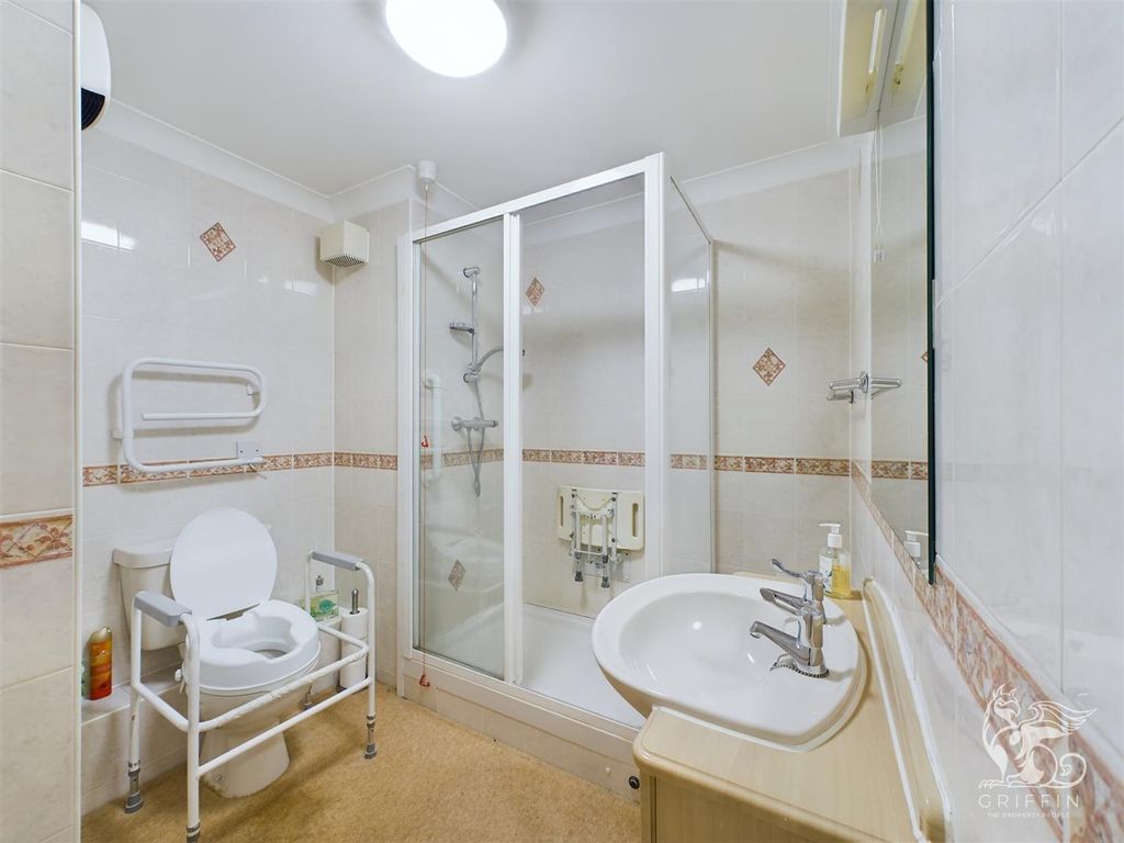 1 bed property for sale in Crammavill Street, Grays RM16, £145,000