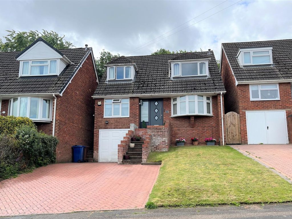 4 bed detached house for sale in Farm Close, Rugeley WS15, £305,000