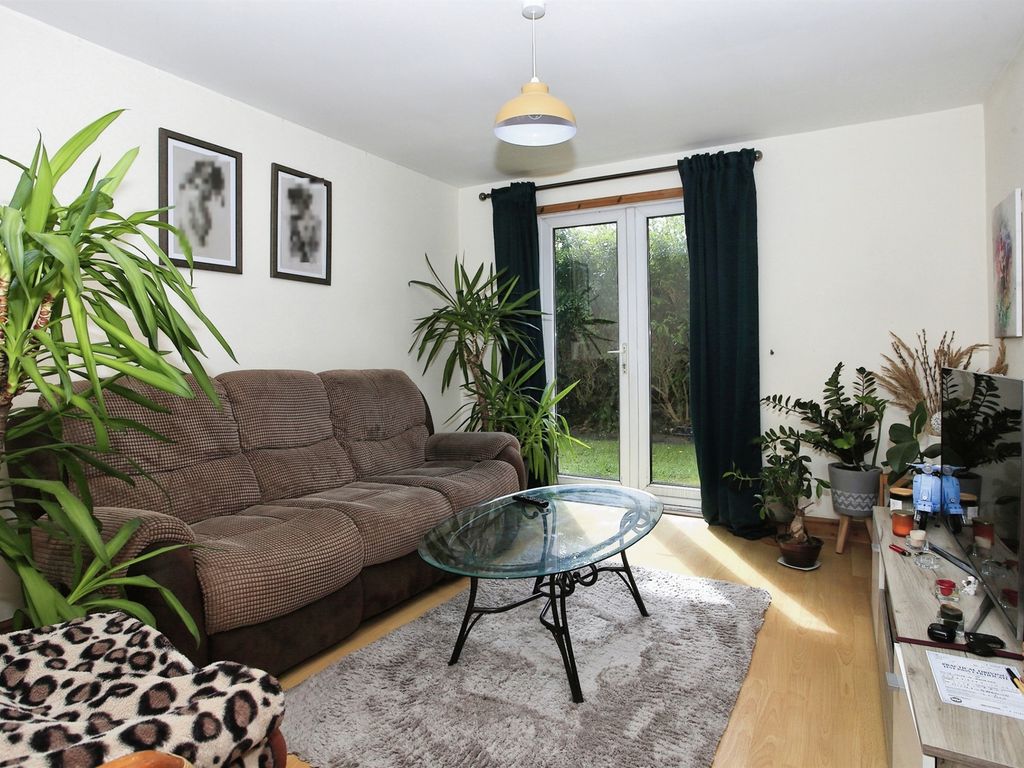 1 bed flat for sale in Shortfen, Orton Malborne, Peterborough PE2, £100,000