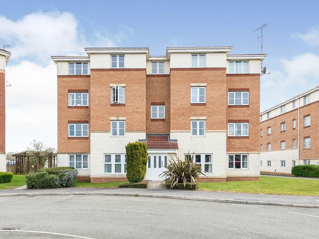 2 bed flat for sale in Forge Drive, Chesterfield, Derbyshire S40, £125,000
