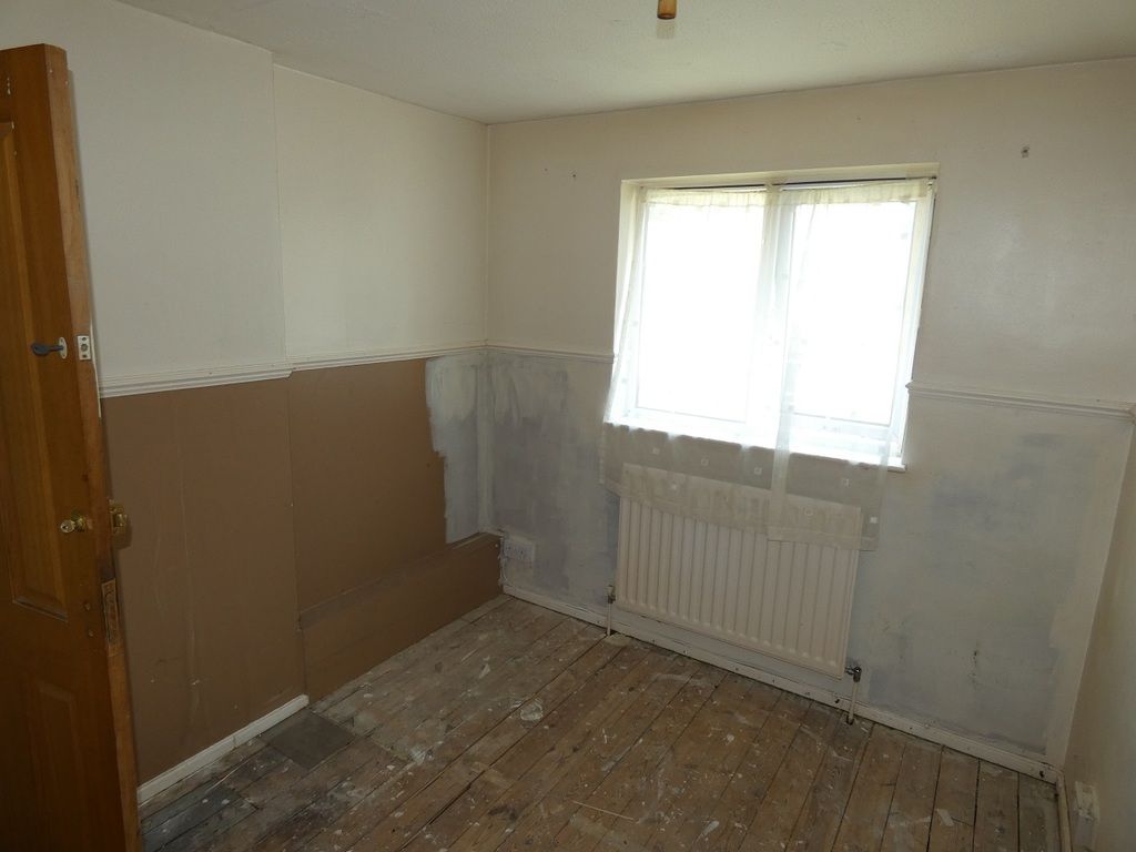 4 bed end terrace house for sale in Elm Road, Thetford IP24, £160,000