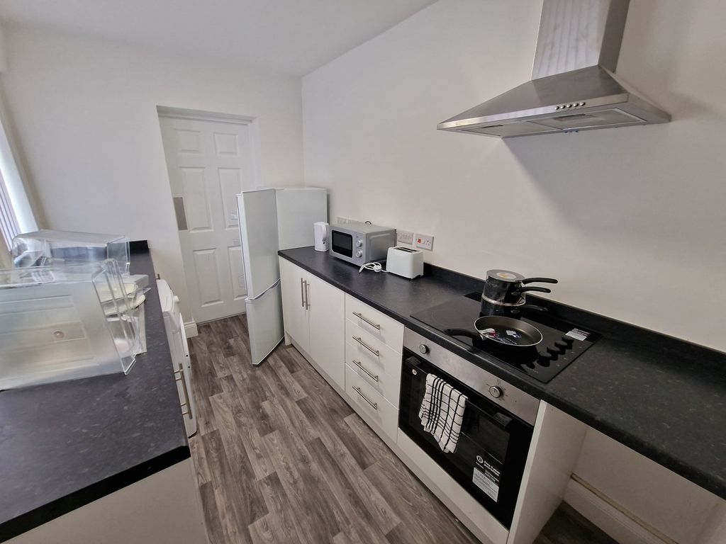 3 bed property for sale in Newton St, Ferryhill DL17, £84,000