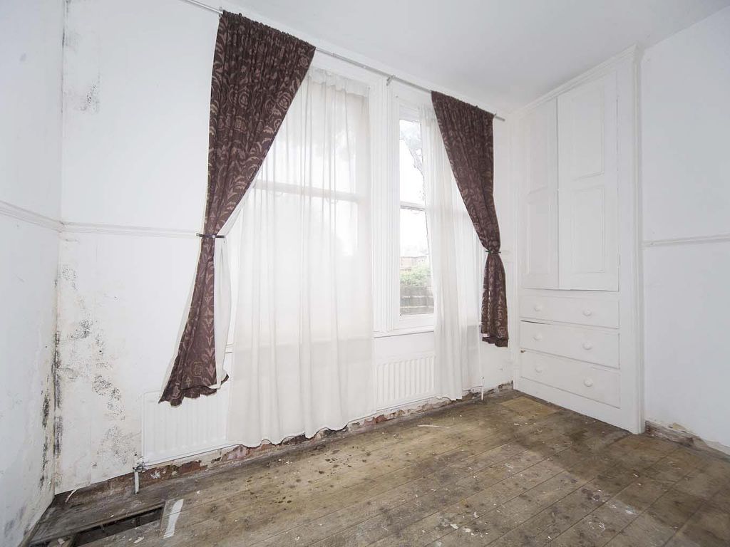 2 bed flat for sale in Clifton Avenue, Hartlepool TS26, £65,000