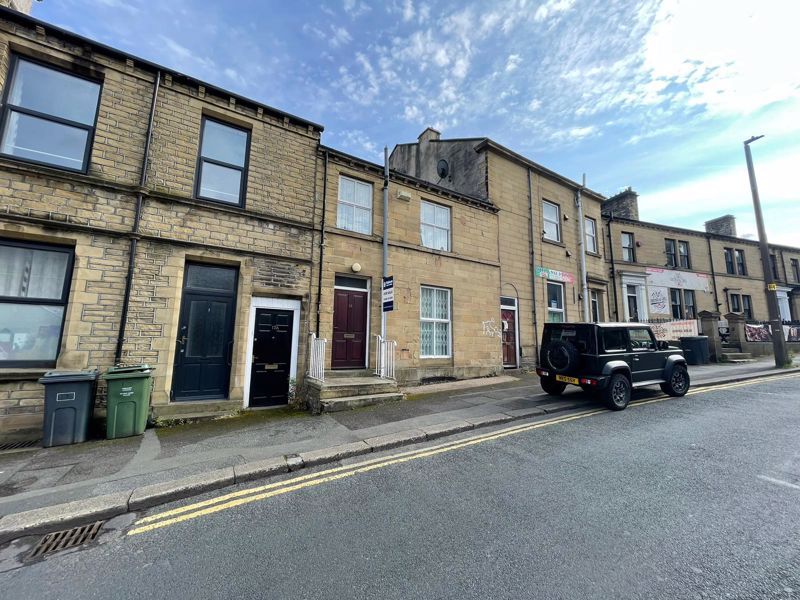 Commercial property for sale in Greenhead Road, Huddersfield HD1, £219,995