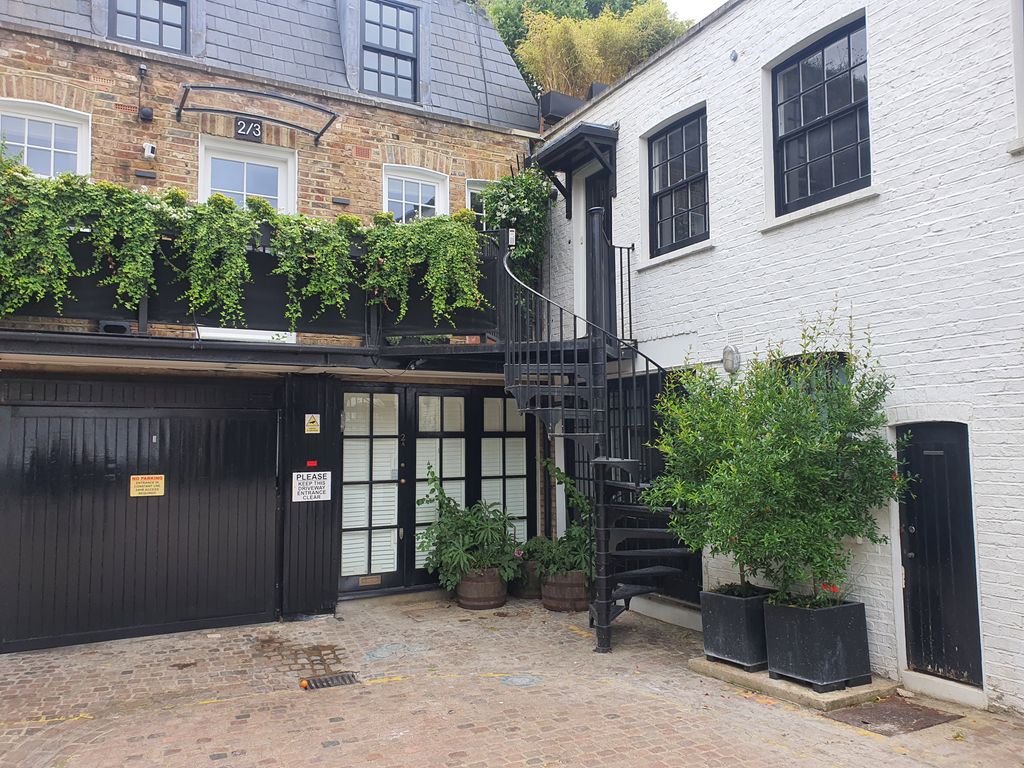 Office for sale in Ledbury Mews North, London W11, £395,000