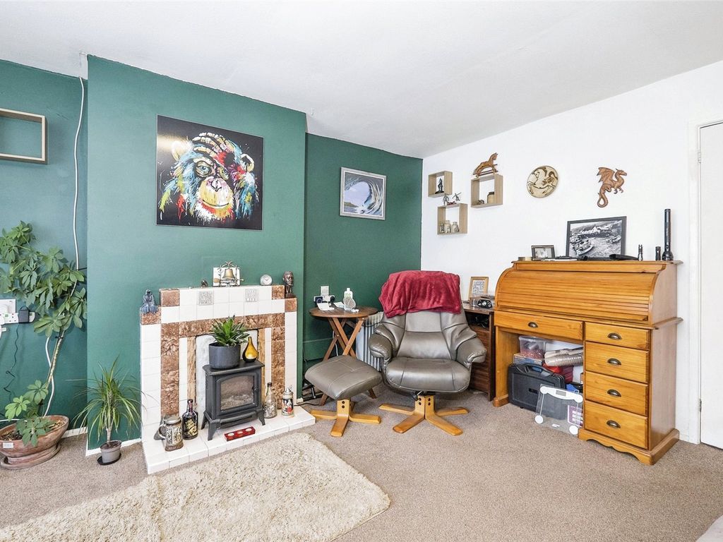 1 bed flat for sale in Penberthy Road, Helston, Cornwall TR13, £145,000