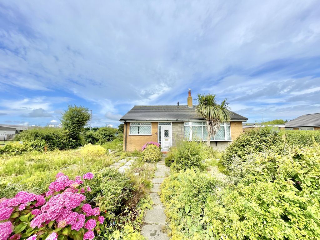 2 bed bungalow for sale in Hornby Avenue, Fleetwood FY7, £190,000