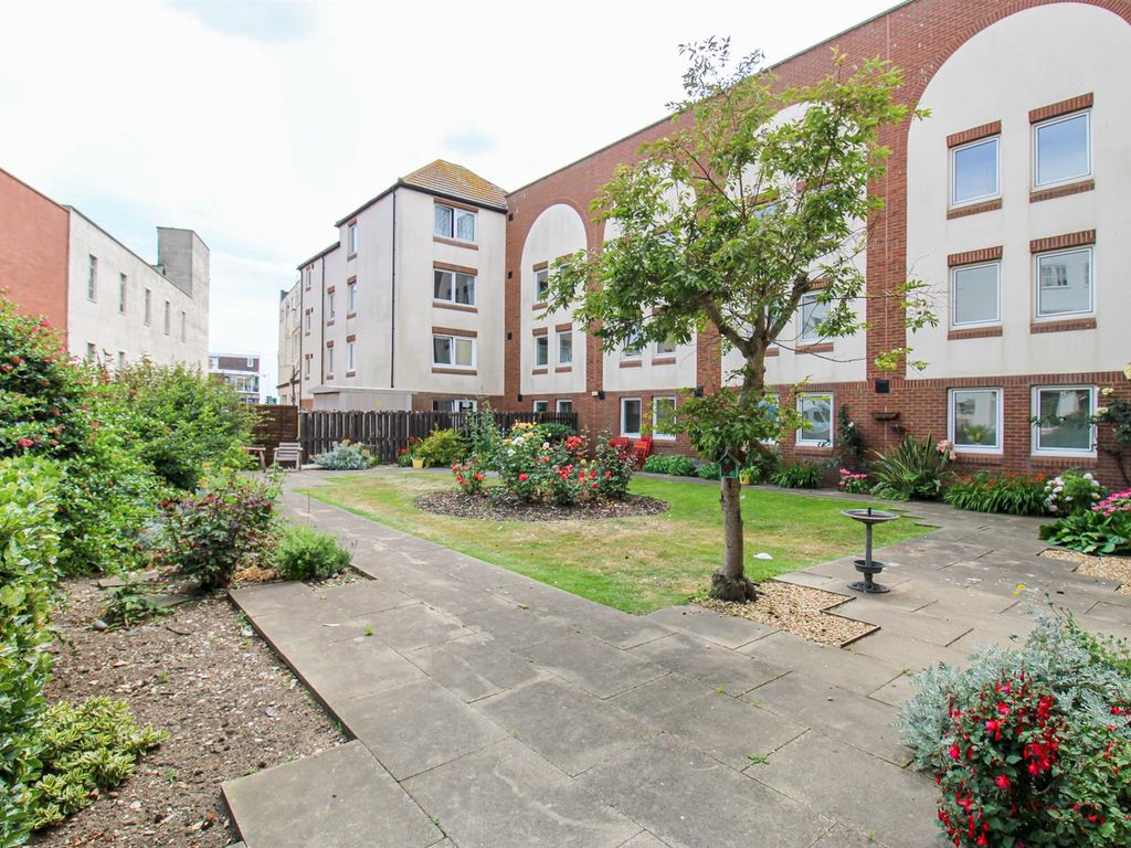 1 bed flat for sale in Denmark Place, Hastings TN34, £119,950