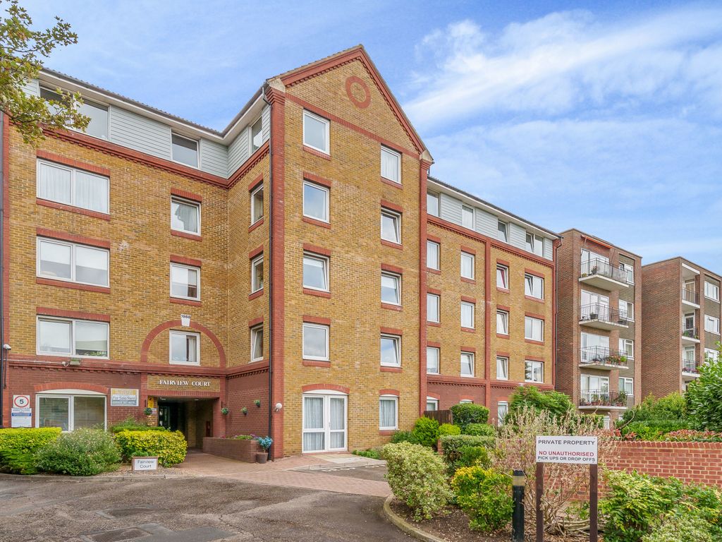1 bed flat for sale in Galsworthy Road, Kingston Upon Thames KT2, £195,000