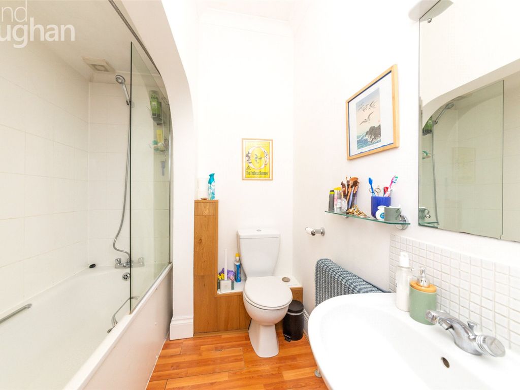 1 bed flat for sale in Norfolk Square, Brighton BN1, £275,000