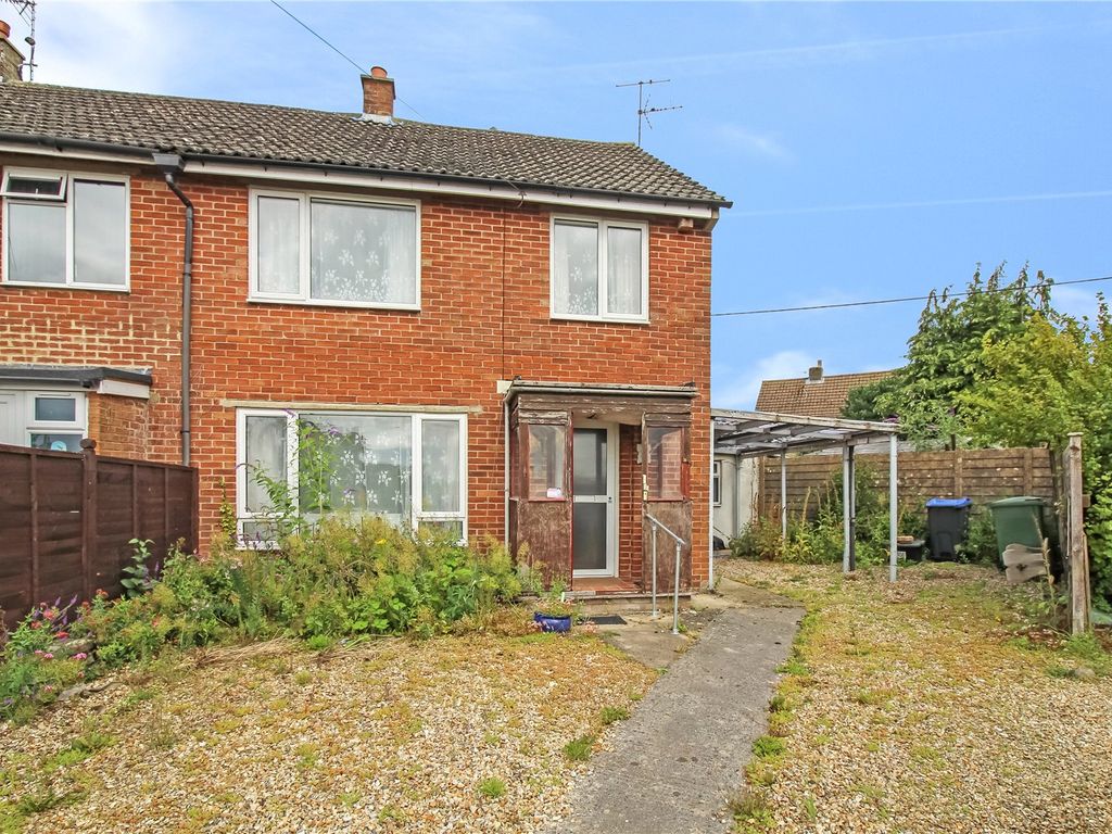 3 bed end terrace house for sale in Reids Piece, Purton, Swindon, Wiltshire SN5, £239,950