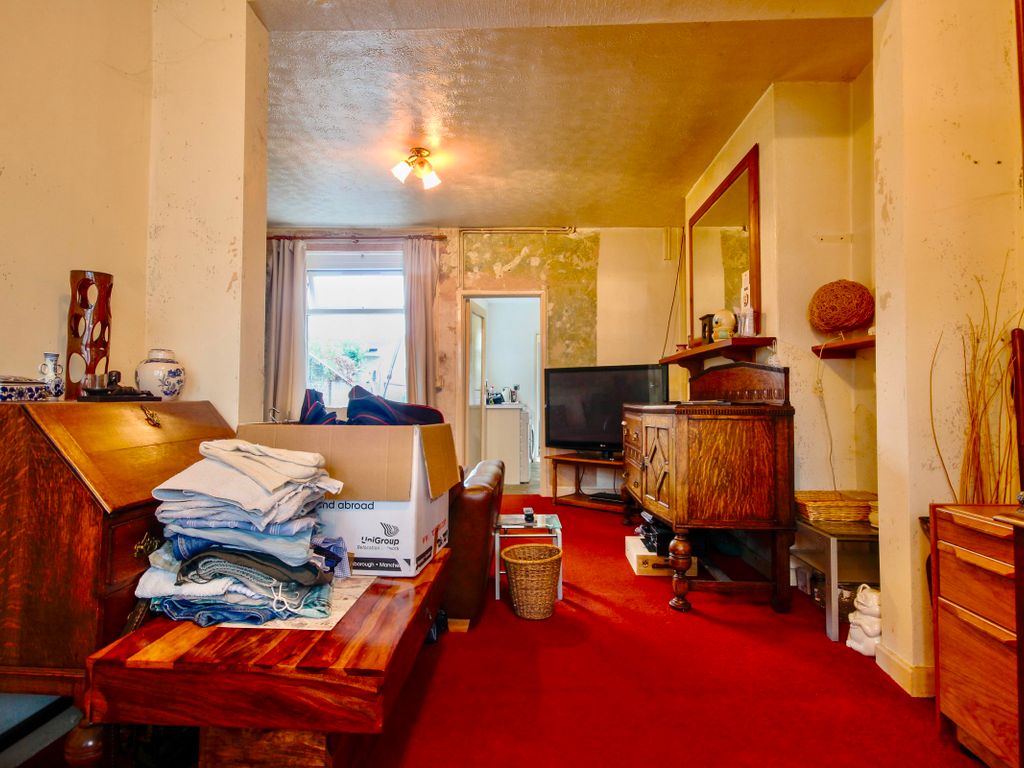 3 bed semi-detached house for sale in Central Avenue, Cefn Fforest, Blackwood NP12, £149,000