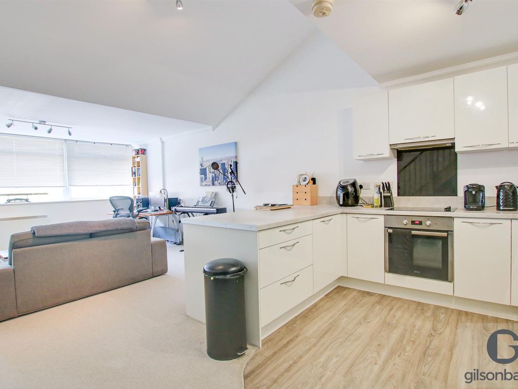 1 bed flat for sale in Earlham Road, Norwich NR2, £140,000