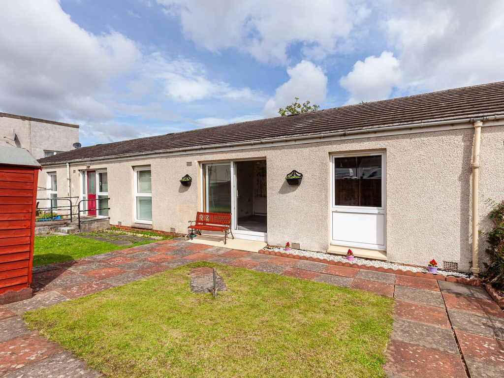 1 bed terraced bungalow for sale in 118 South Gyle Gardens, South Gyle EH12, £149,995