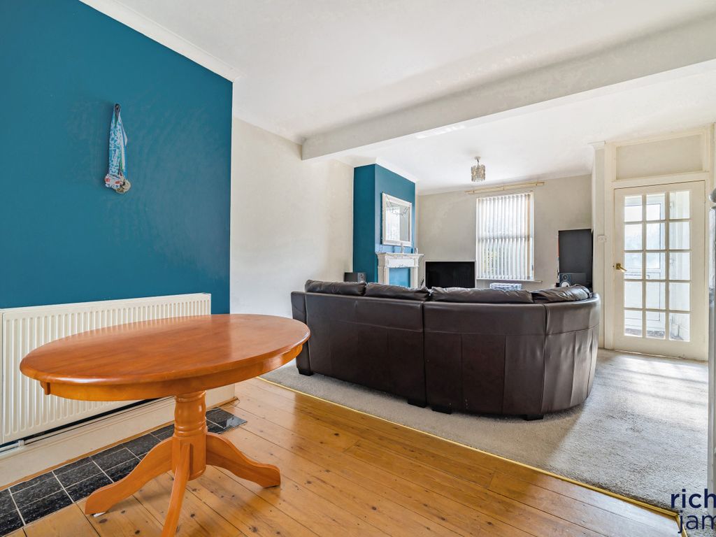 2 bed terraced house for sale in Swindon Road, Wroughton, Swindon SN4, £225,000