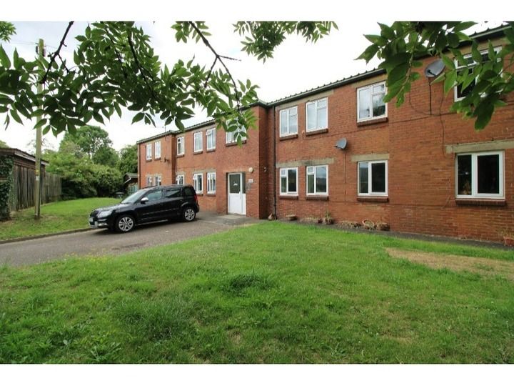 3 bed flat for sale in Ash Tree Road, Caldicot NP26, £160,000