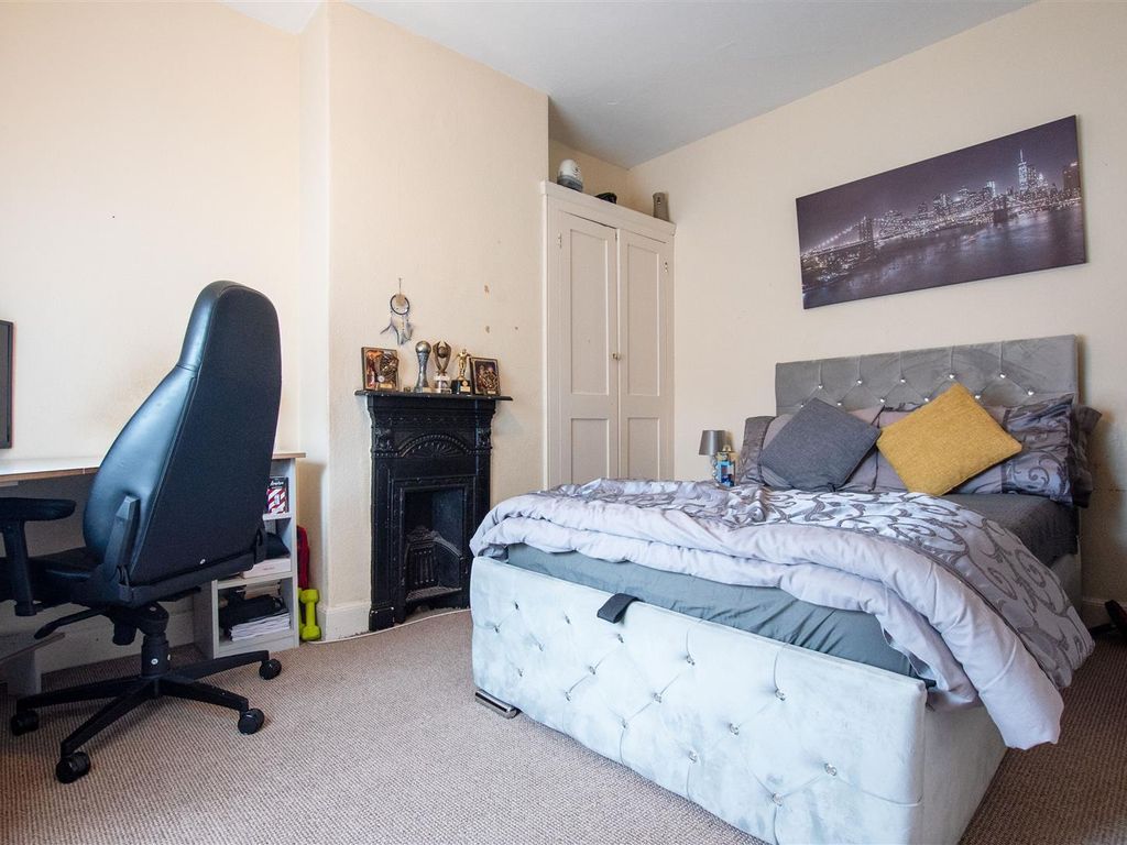 3 bed terraced house for sale in Gordon Road, Wellingborough NN8, £185,000