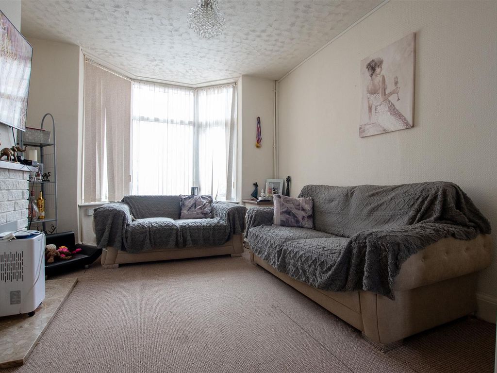 3 bed terraced house for sale in Gordon Road, Wellingborough NN8, £185,000