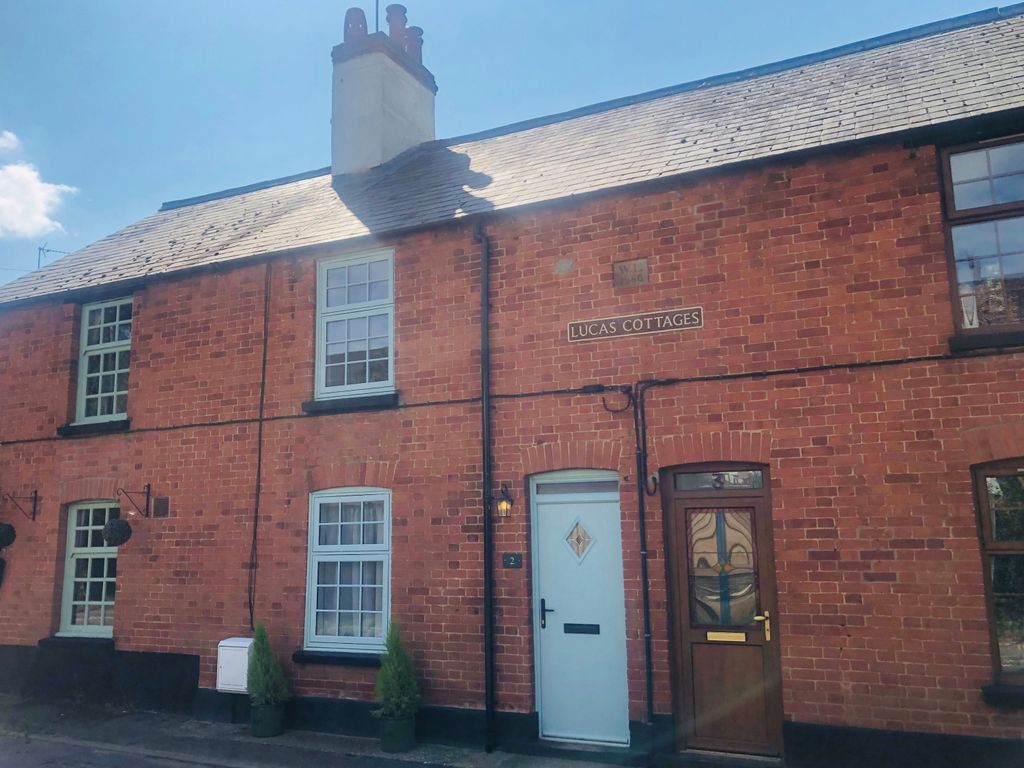 2 bed cottage for sale in Main Street, Tingewick, Buckingham MK18, £318,000